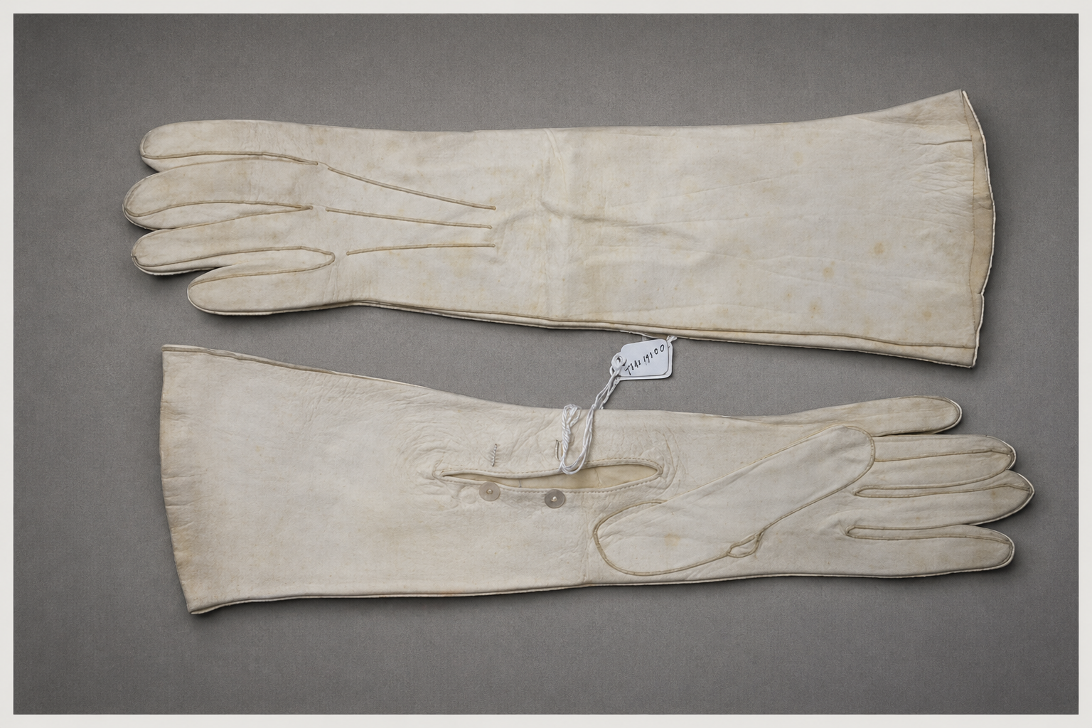 A pair of ladies’ leather gloves.